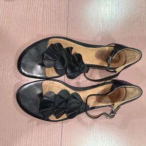 Corso Como Ruffle T Strap Thong Sandal Black Leather